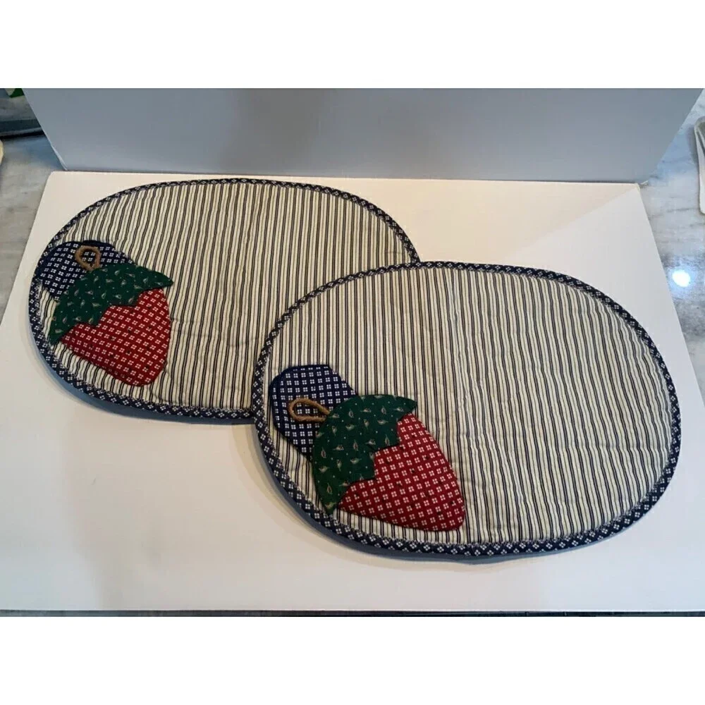 Cottage Core Fabric Placemat Set of 4 Strawberry Applique Pocket Fiber Filled